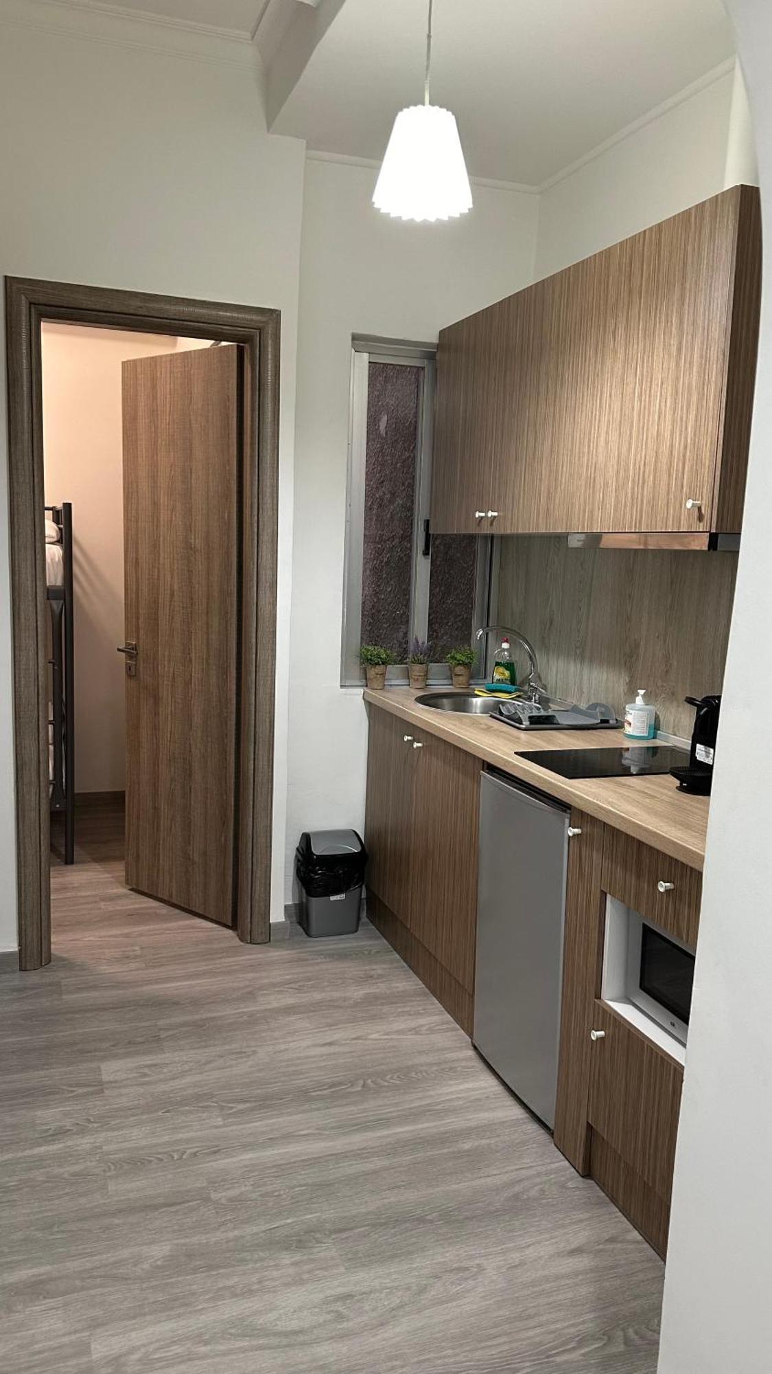 Kris Boy Apartment Athena Bagian luar foto